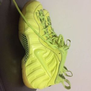 Nike Volt Foamposite sz 10